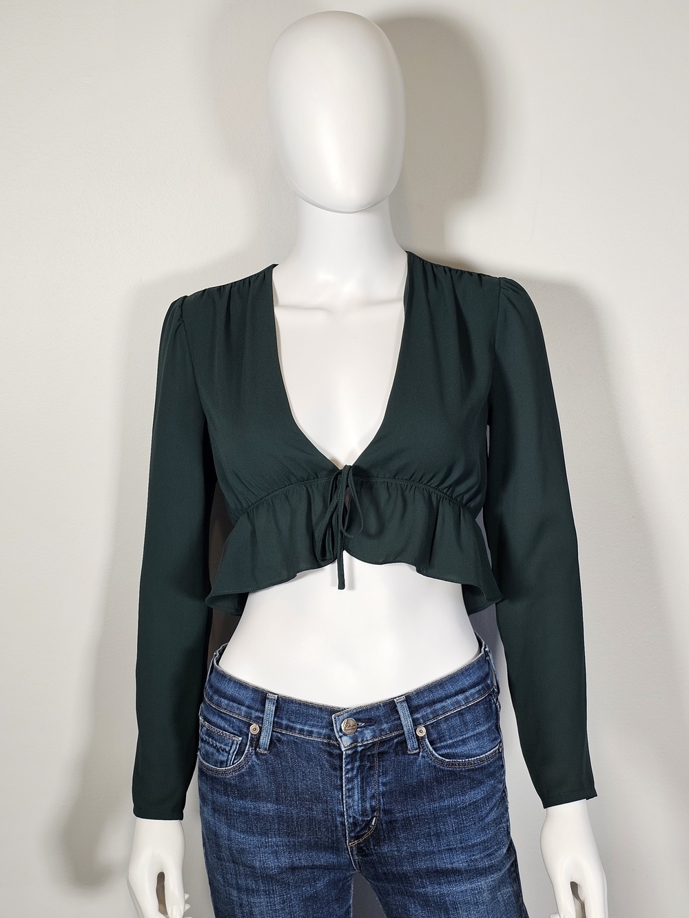 Sunday Best Aritzia Forest Green Tie-Front Ruffle Crop Top Sz 2XS